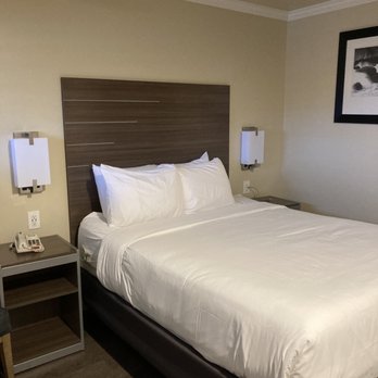 El Castell Motel - Hotels Near Me - Monterey, California