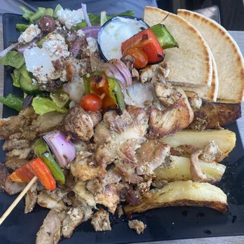 Pita Pitaki - Chicken Gyro Plate - Greek Near Me - Long Beach, California Pita Pitaki - Chicken Gyro Plate - Greek Near Me - Long Beach, California