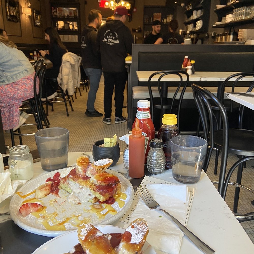 Cafe La Maude - Interior - Cafes Near Me - Philadelphia, Pennsylvania