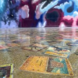 Epic Treasures - The amazing epoxy floor with Pokémon and magic cards