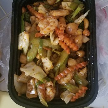 Srisiam Thai Kitchen - $17.95 for this. 7 cashews and this is extra vegetables.... - Thai Near Me - Arcadia, California Srisiam Thai Kitchen - $17.95 for this. 7 cashews and this is extra vegetables.... - Thai Near Me - Arcadia, California
