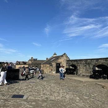Edinburgh Castle - Landmarks & Historical Buildings Near Me - Edinburgh, EDH Edinburgh Castle - Landmarks & Historical Buildings Near Me - Edinburgh, EDH