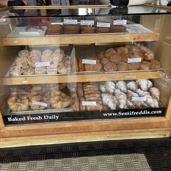 Semifreddi's Bakery - All of the baked goods for sale inside Semifreddi's Bakery in Kensington. - Bakeries Near Me - Kensington, California Semifreddi's Bakery - All of the baked goods for sale inside Semifreddi's Bakery in Kensington. - Bakeries Near Me - Kensington, California