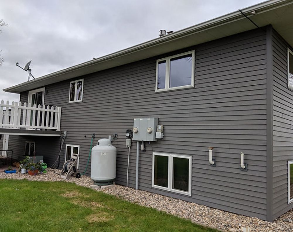 Slide of Sierra Roofing & Building