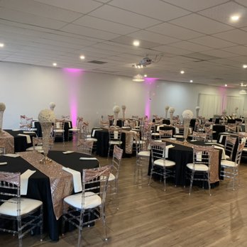 Chic Event Space - Wedding reception - Venues & Event Spaces Near Me - Saint Ann, Missouri Chic Event Space - Wedding reception - Venues & Event Spaces Near Me - Saint Ann, Missouri