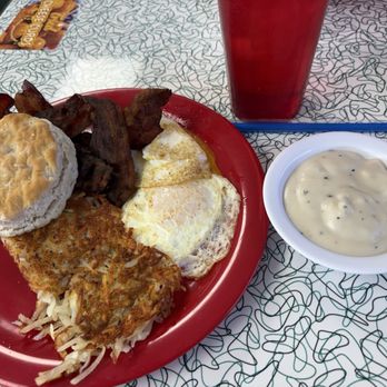 Boomerang Diner - Bacon, harsh brown, biscuit & gravy, over easy eggs - American Near Me - Bethany, Oklahoma