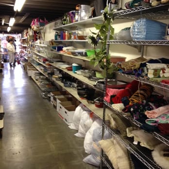 California Cool Thrift Store - Cookware, blankets, and knick knacks - Used, Vintage & Consignment Near Me - Grover Beach, California