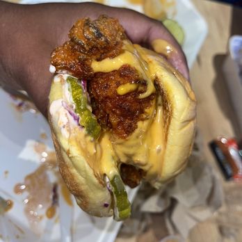 Dave's Hot Chicken - Chicken Shop Near Me - Newton, Massachusetts Dave's Hot Chicken - Chicken Shop Near Me - Newton, Massachusetts