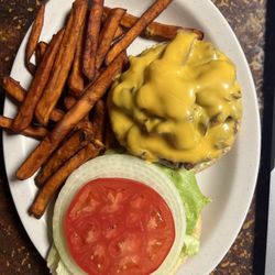 Sandy's by the Beech - Mushroom burger- 5/5 stars