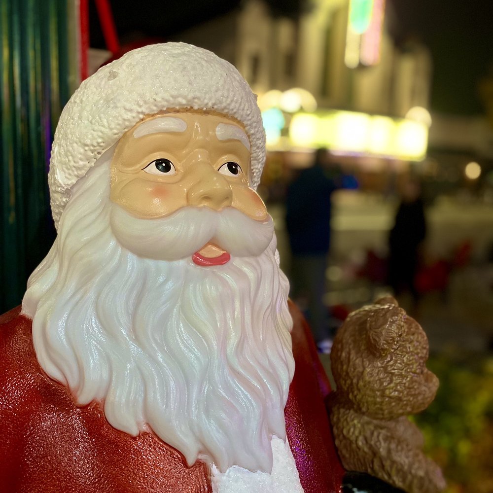 Old Town Monrovia - Christmas decorations out all over town!! Love it! #christmasvibes - Local Flavor Near Me - Monrovia, California Old Town Monrovia - Christmas decorations out all over town!! Love it! #christmasvibes - Local Flavor Near Me - Monrovia, California