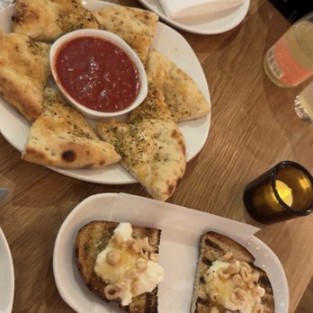Delarosa Bishop Ranch - Garlic bread & burrata bruschetta - Pizza Near Me - San Ramon, California Delarosa Bishop Ranch - Garlic bread & burrata bruschetta - Pizza Near Me - San Ramon, California