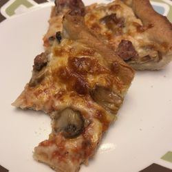 Central Pizza - With Sausage, With Mushroom
