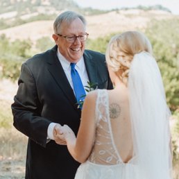 The stunning rolling hills at the Highlands Estate can't be beat. : Natalie Walker Photography : St. James Salon The stunning rolling hills at the Highlands Estate can't be beat. : Natalie Walker Photography : St. James Salon