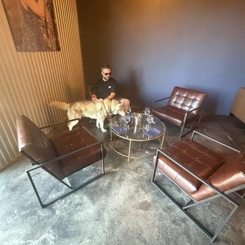 Ella’s Vineyard - Wine Tasting Room Near Me - Paso Robles, California Ella’s Vineyard - Wine Tasting Room Near Me - Paso Robles, California