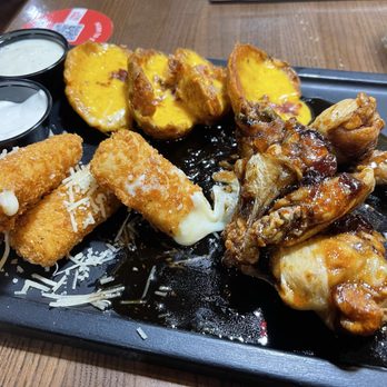 TGI Fridays DFW Terminal C8 - American Near Me - Dallas, Texas