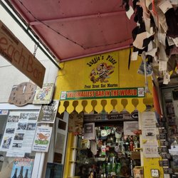 Juggie's Place - Smallest bar in the world?  Not sure, but definitely the friendliest!