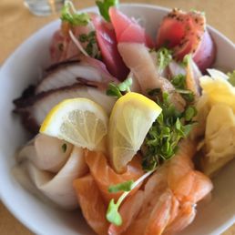 Chirashi lunch Chirashi lunch