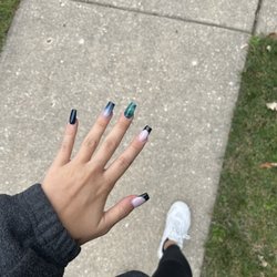 Sisters Nails