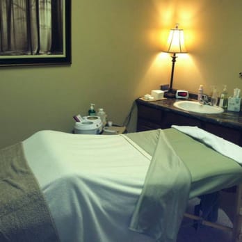 Salon Aria - Come get a relaxing Aveda facial rejuvenate your skin & body. - Day Spas Near Me - Nashua, New Hampshire