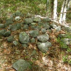 Escoheag Trail - Strange pile of rocks