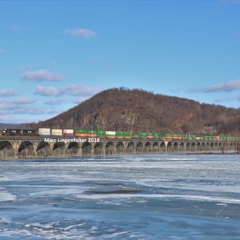 Bridgeview Bed and Breakfast - 23M over the ice Covered Susquehanna River - Bed & Breakfast Near Me - Marysville, Pennsylvania