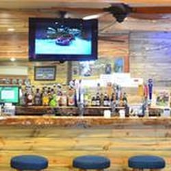 Buster's Restaurant & Saloon