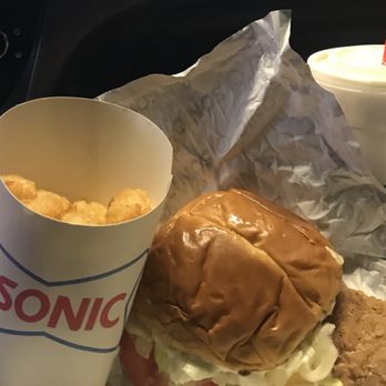 Sonic Drive-In - Crispy Chicken Sandwich, Tots & Root Beer Float - Burgers Near Me - York, South Carolina Sonic Drive-In - Crispy Chicken Sandwich, Tots & Root Beer Float - Burgers Near Me - York, South Carolina