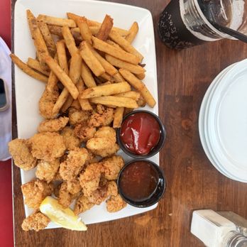Henry's On The Market - Gator bites - Bars Near Me - Charleston, South Carolina Henry's On The Market - Gator bites - Bars Near Me - Charleston, South Carolina