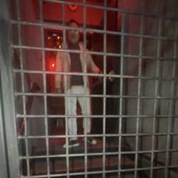 Hop Sing Laundromat - The incriminated dude (they put him inside a cage, maybe he bites...).