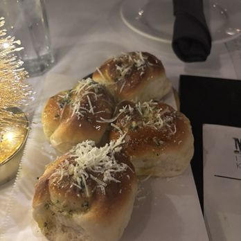 MA'S Italian Kitchen - GARLIC BREAD - Italian Near Me - Burbank, California MA'S Italian Kitchen - GARLIC BREAD - Italian Near Me - Burbank, California