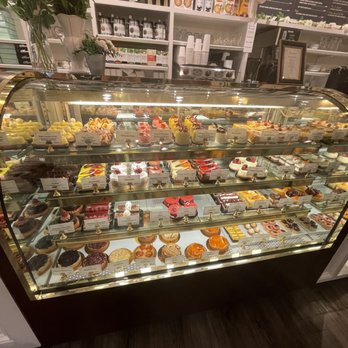 Chez Alice Cafe & Bakery - Pastry case - Coffee & Tea Near Me - Princeton, New Jersey
