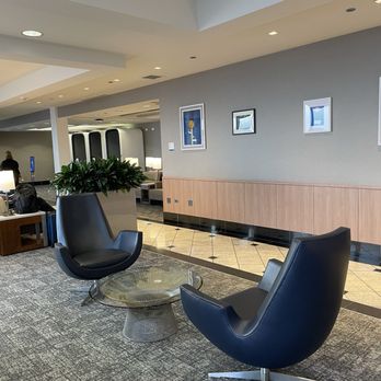 United Club - Terminal 2, Concourse E, Near Gate E7 - Airport Lounges Near Me - Chicago, Illinois United Club - Terminal 2, Concourse E, Near Gate E7 - Airport Lounges Near Me - Chicago, Illinois