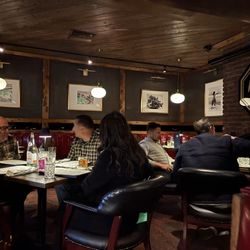 Moe's - Dining room