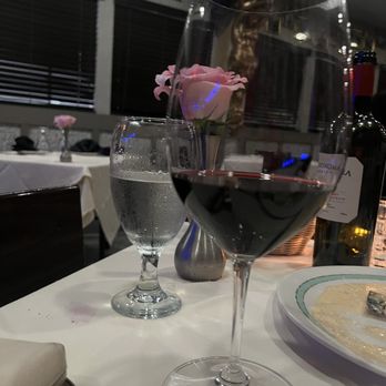 Giovanni's Ristorante - Wine - Italian Near Me - Miami, Florida