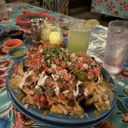 Nachos de asada riquísimo ! Nachos de asada riquísimo !