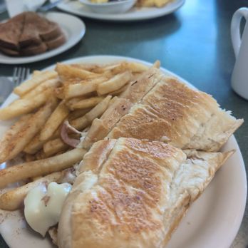Jack & Mary's Restaurant - American Near Me - Orlando, Florida