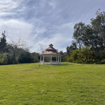 San Dieguito County Park - Far pic of wedding gazebo - Parks Near Me - Del Mar, California San Dieguito County Park - Far pic of wedding gazebo - Parks Near Me - Del Mar, California