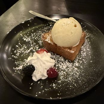 Limoncello - Limoncello cake - Italian Near Me - Chester Springs, Pennsylvania