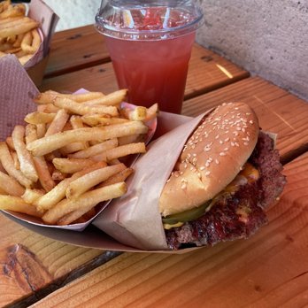 Farmer And The Beast - Beast Burger - Food Trucks Near Me - Portland, Oregon