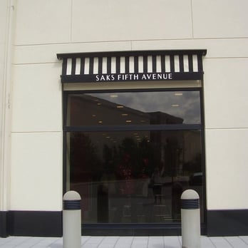 Saks Fifth Avenue - Accessories Near Me - Columbus, Ohio Saks Fifth Avenue - Accessories Near Me - Columbus, Ohio