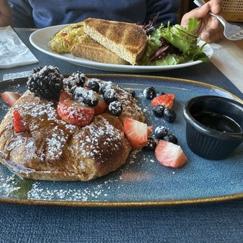 Sonoma Bistro - Guava cream french toast with croissant - Breakfast & Brunch Near Me - Rutherford, New Jersey