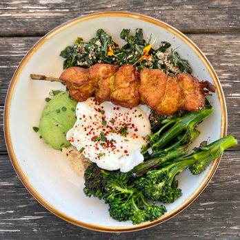 Hearts - Kale & broccolini bowl with chicken skewer - Australian Near Me - Nashville, Tennessee Hearts - Kale & broccolini bowl with chicken skewer - Australian Near Me - Nashville, Tennessee