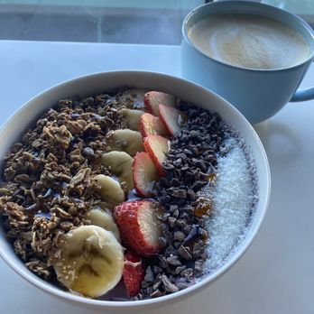 Green Collective Eatery  - Purple Bowl - Breakfast & Brunch Near Me - Denver, Colorado