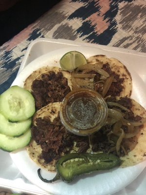 Tacos El Cacheton by null