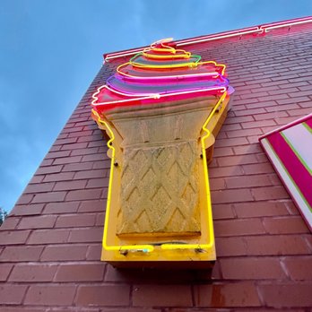 The Scoop - Decor - Ice Cream & Frozen Yogurt Near Me - Pittsburgh, Pennsylvania The Scoop - Decor - Ice Cream & Frozen Yogurt Near Me - Pittsburgh, Pennsylvania