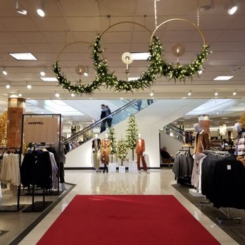 Nordstrom Washington Square - Dressed up for the Holidays! - Department Stores Near Me - Tigard, Oregon