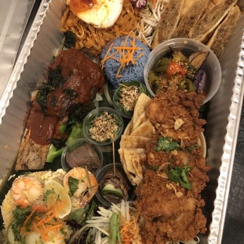 Farmhouse Thai Express - San Leandro - Little Laos set - Thai Near Me - San Leandro, California