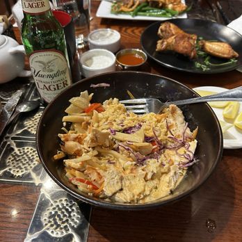 Clementine - Spicy Red Curry... Minus the red curry, minus coconut flavor, and chicken grilled?!?! where's Batman to solve this crime!!! - New American Near Me - Harrisonburg, Virginia