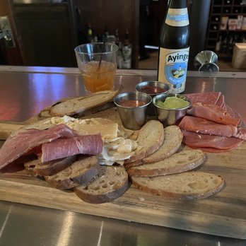 Stella's - New American Near Me - De Pere, Wisconsin