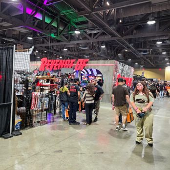 Midsummer Scream - Show floor - Festivals Near Me - Long Beach, California Midsummer Scream - Show floor - Festivals Near Me - Long Beach, California